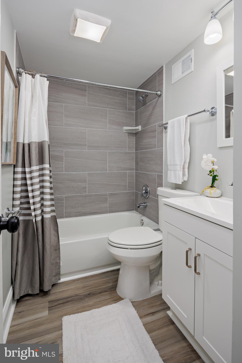 WINDSOR TERRACE - Residential