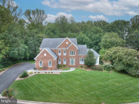Photo of 11689 Caris Glenne Drive, HERNDON, VA 20170 (MLS # VAFX2342784)