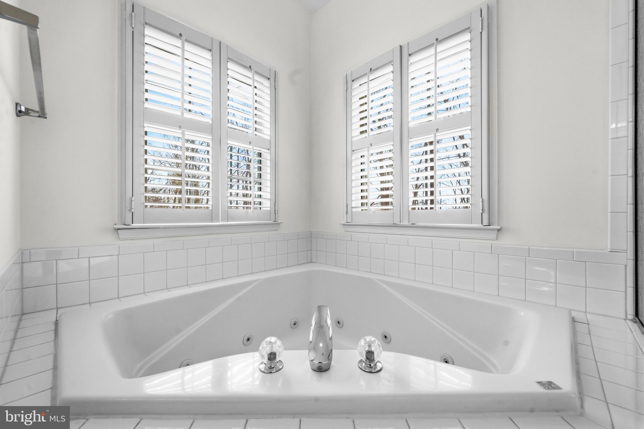 SWANS CREEK - Residential