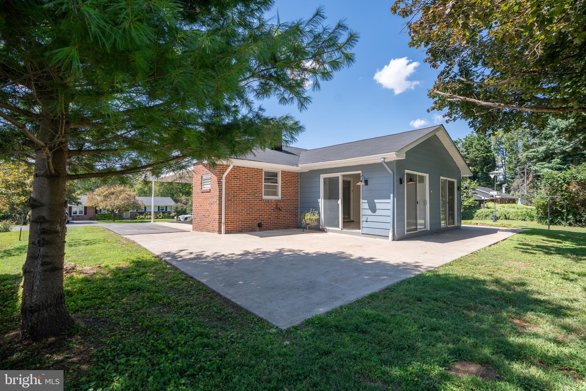 BEACHMONT ESTATES - Residential