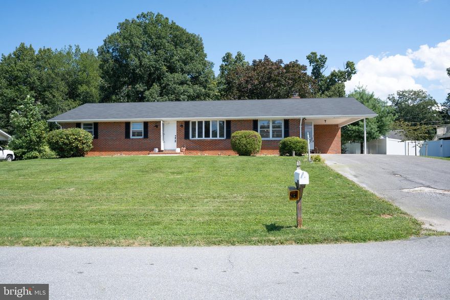 Recently updated ranch in Sykesville, MD, a very desirable and quiet neighborhood with the historic town of Sykesville within 5 minutes. Additionally, Piney Run Lake and the Patapsco River are great destinations for nature lovers. The house was recently updated, featuring three bedrooms, 2.5 bathrooms, a nicely updated kitchen with a quartz countertop, a spacious living room, and a dining room. There is also a massive family room with a chimney and a sun room perfect for sunny days. The exterior is entirely brick and features a 2-car detached garage, ideal for storing cars or other purposes. The driveway can easily accommodate up to 6 vehicles. Please don't miss the opportunity to see this beautiful home in the heart of Sykesville. This area offers numerous outdoor activities, dining options, and shopping opportunities.
