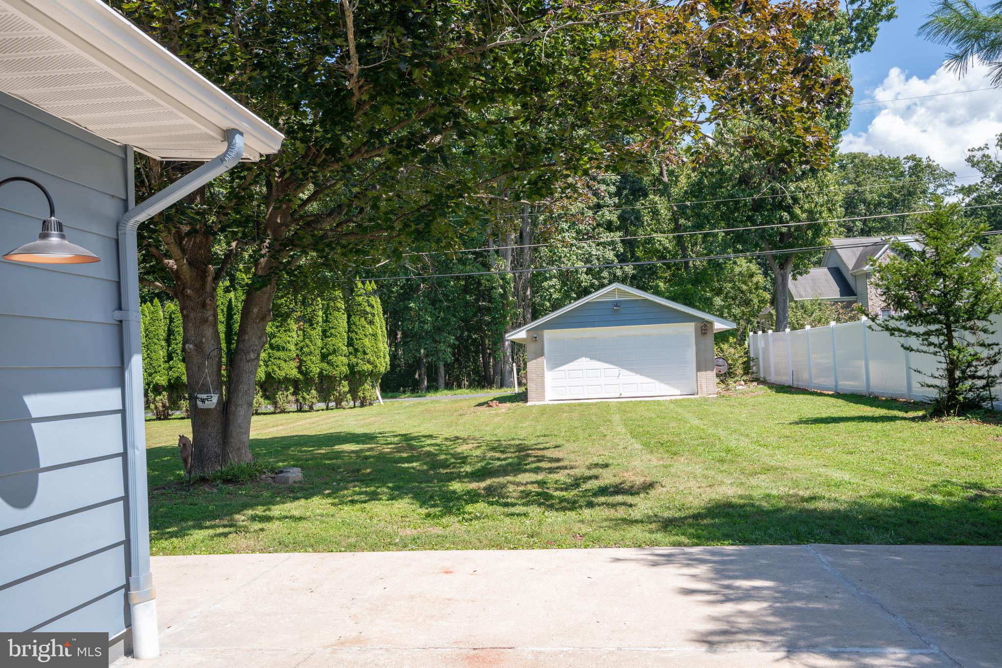 BEACHMONT ESTATES - Residential