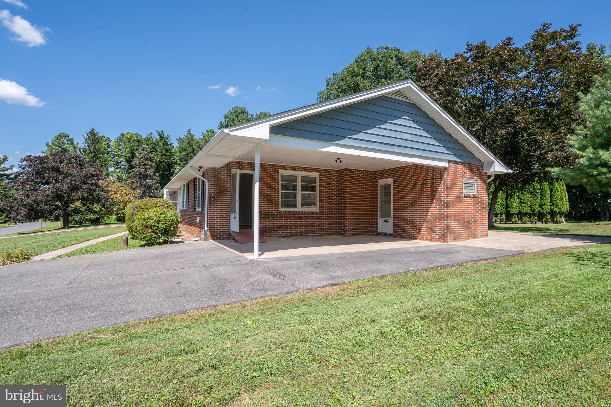 BEACHMONT ESTATES - Residential