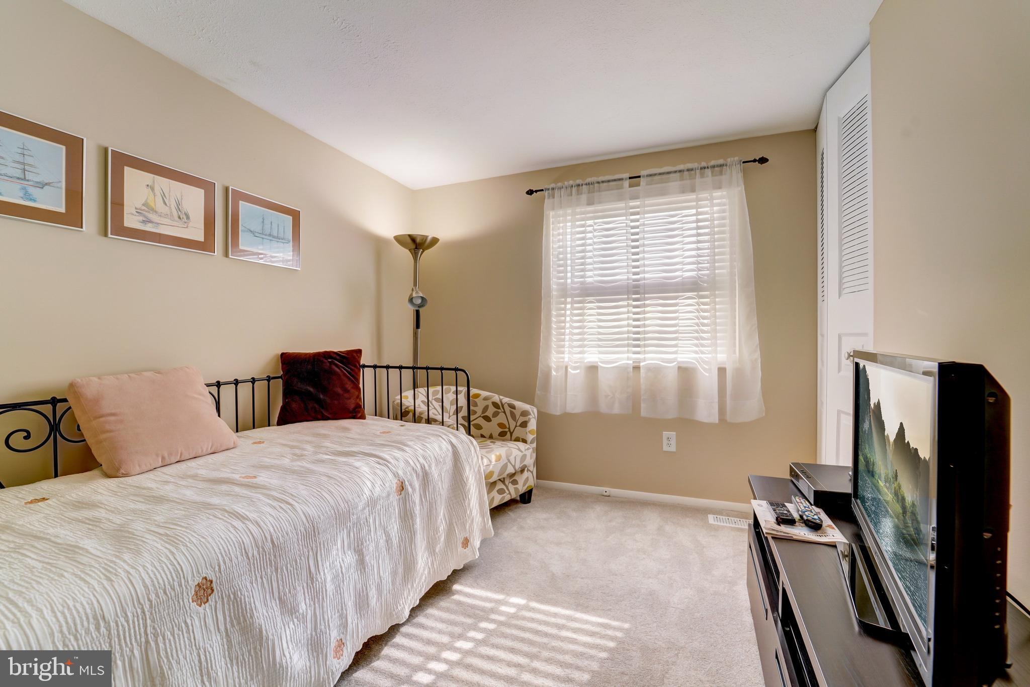 CHARLENE - Residential