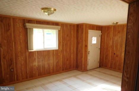 LANDOVER KNOLLS - Residential