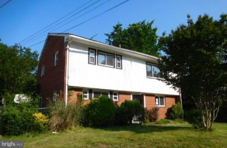 LANDOVER KNOLLS - Residential