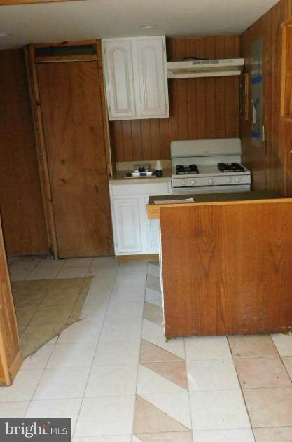 LANDOVER KNOLLS - Residential