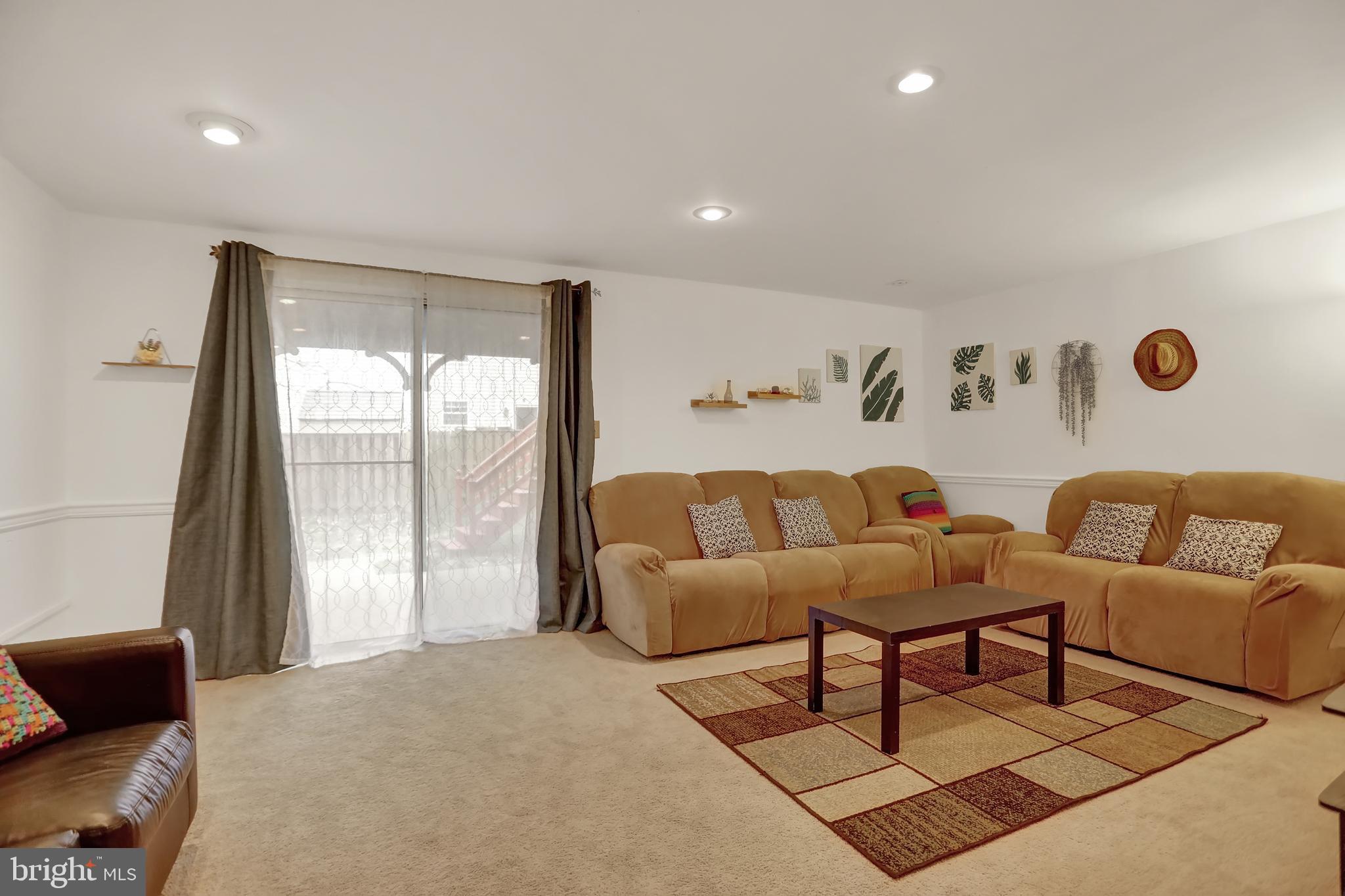 WORTHINGTON MEADOWS - Residential