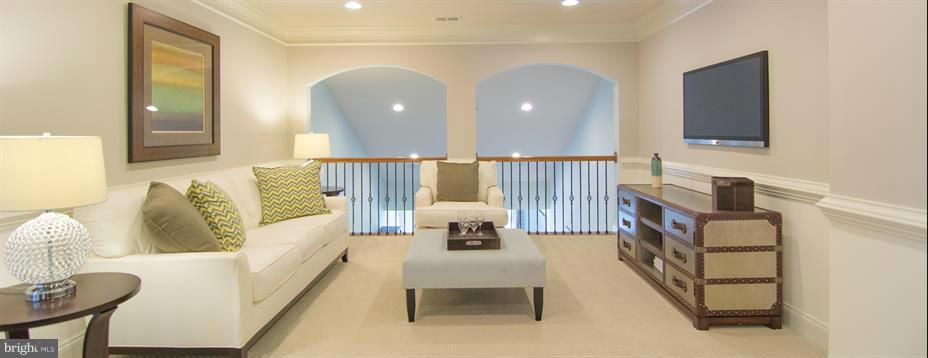 FALLSTON COMMONS - Residential