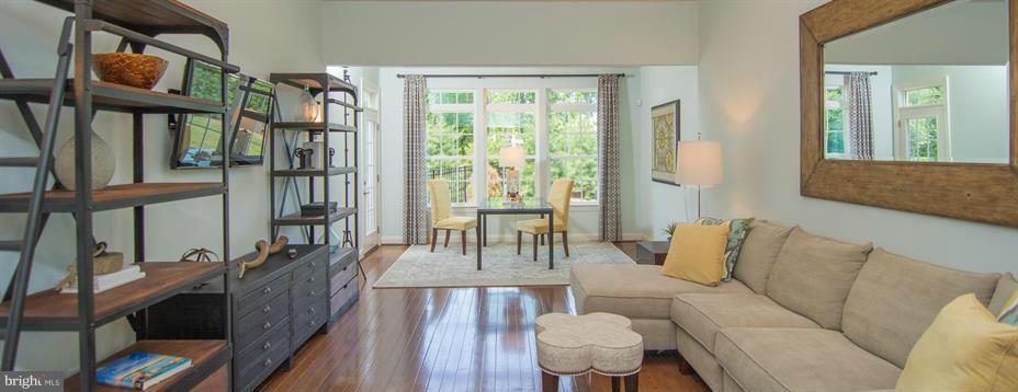 FALLSTON COMMONS - Residential