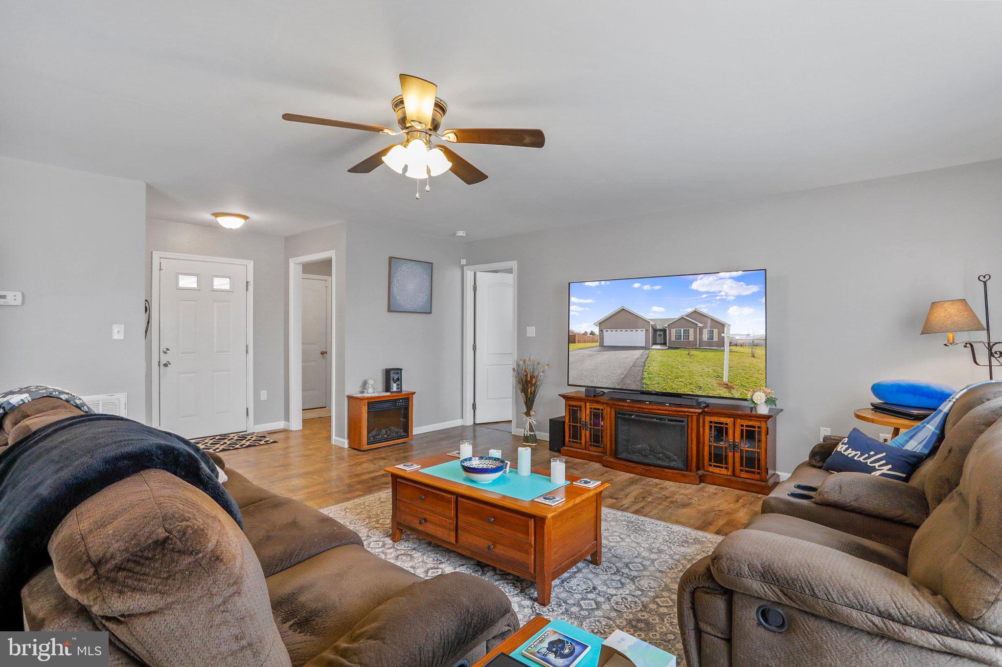 PEBBLE RIDGE - Residential