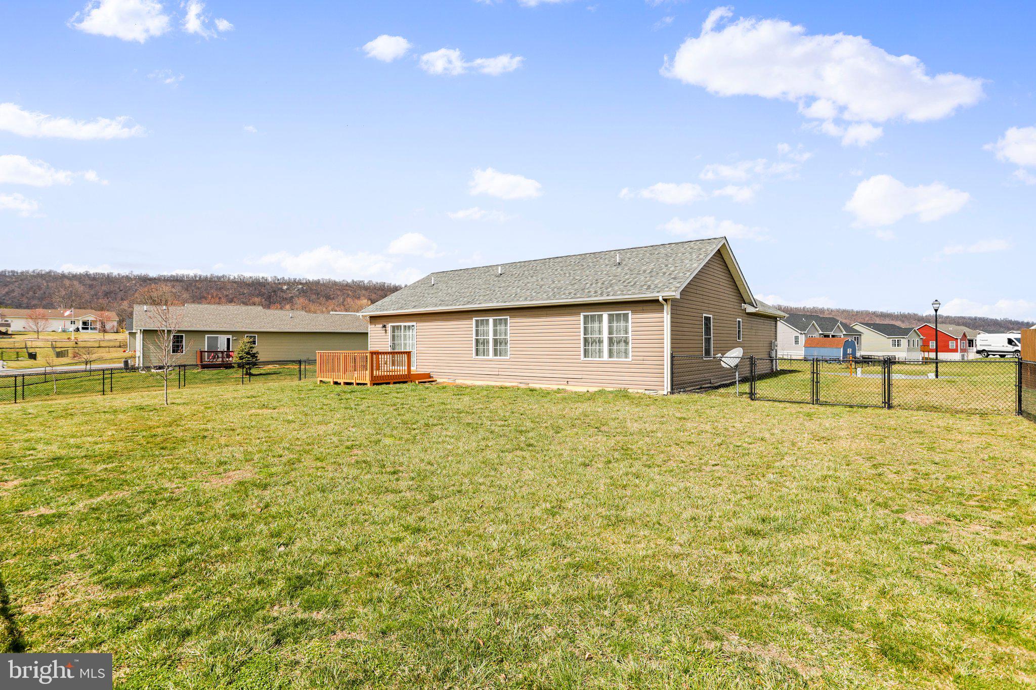 PEBBLE RIDGE - Residential