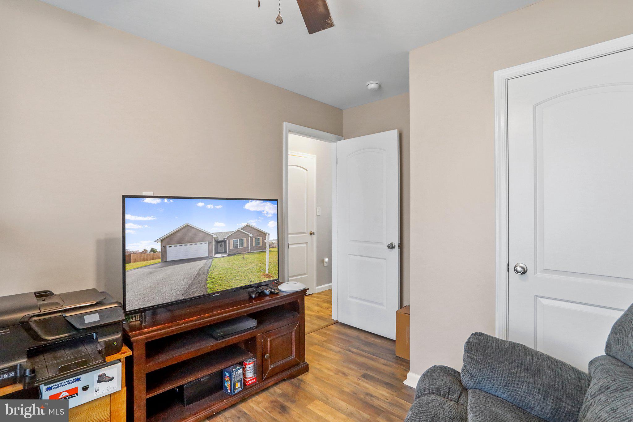 PEBBLE RIDGE - Residential