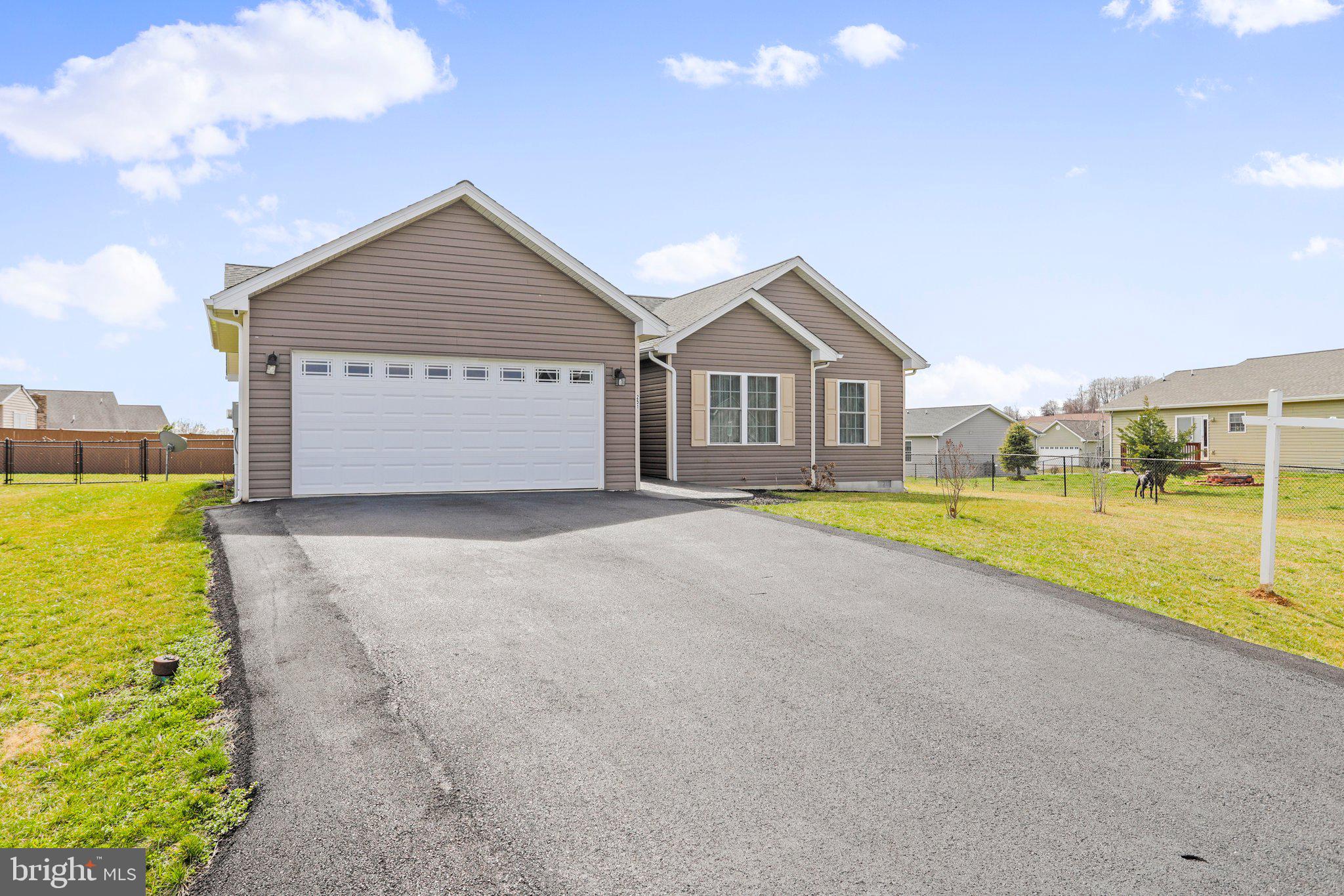 PEBBLE RIDGE - Residential