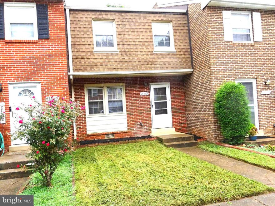 REALTORS-Go & SHOW AT YOUR CONVENIENCE 
PRICE REDUCED- Very cute 2 level townhome in Dale City. The main level has a living room-dining room kitchen, laundry room, walk-out stone patio 1/2 bath and fenced-in back yard. The upstairs has 3 bedrooms all with ceiling fans, 1 full bath.  The home has been freshly painted and well maintained. 1 assigned parking place and another parking place with approved permit. Newer HVAC, Newer washer & dryer and water heater, roof replaced approximately 5 years ago. This home is located close to Shopping, Recreation center, Schools, Shopping malls, Interstate 95, Prince William parkway and so much more. 
This home is vacant and ready to move into. Realtors this is a  “ Go And Show” if you have any questions your welcome to contact the listing agent