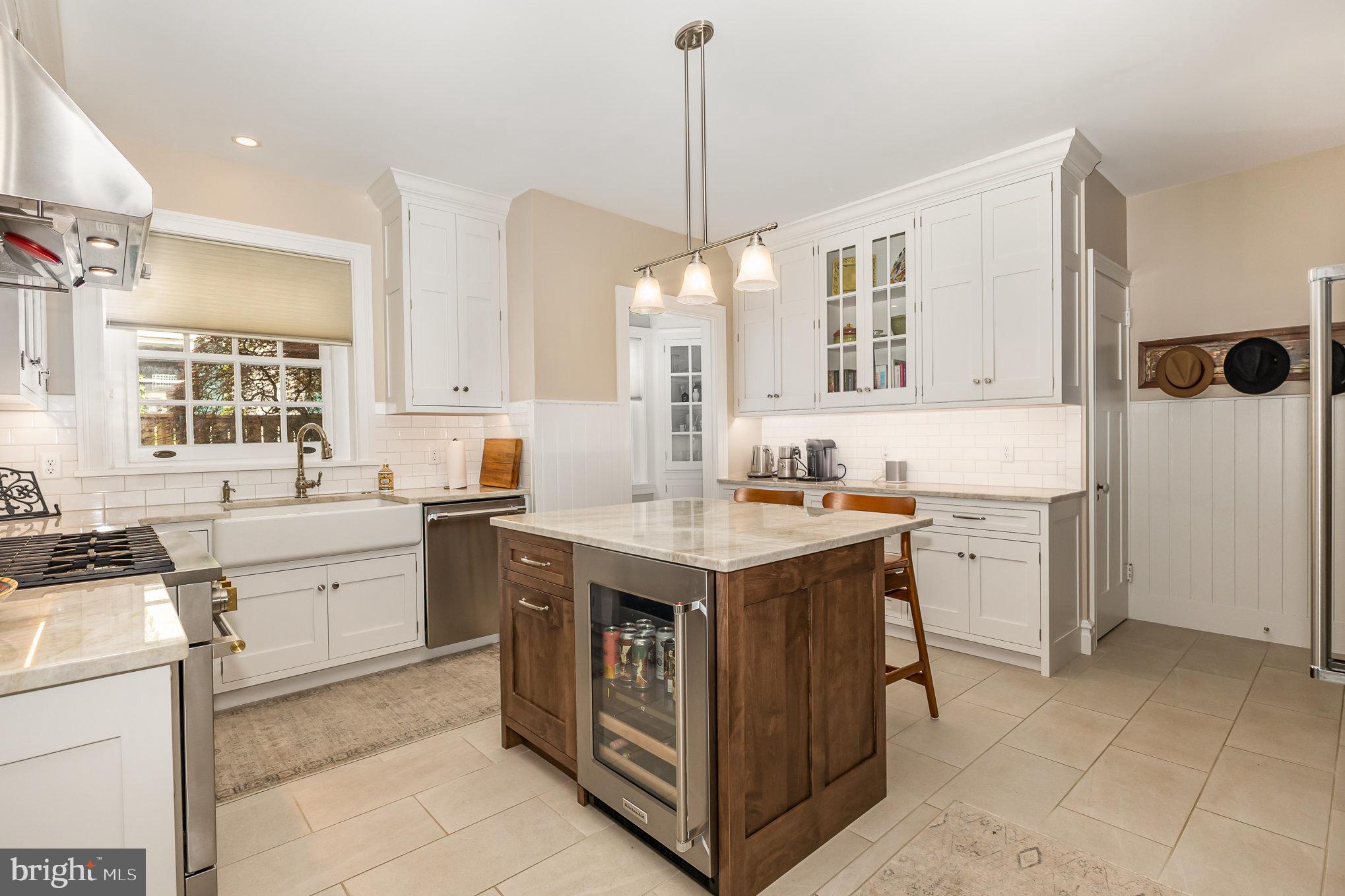 SCHOOL LANE HILLS - Residential