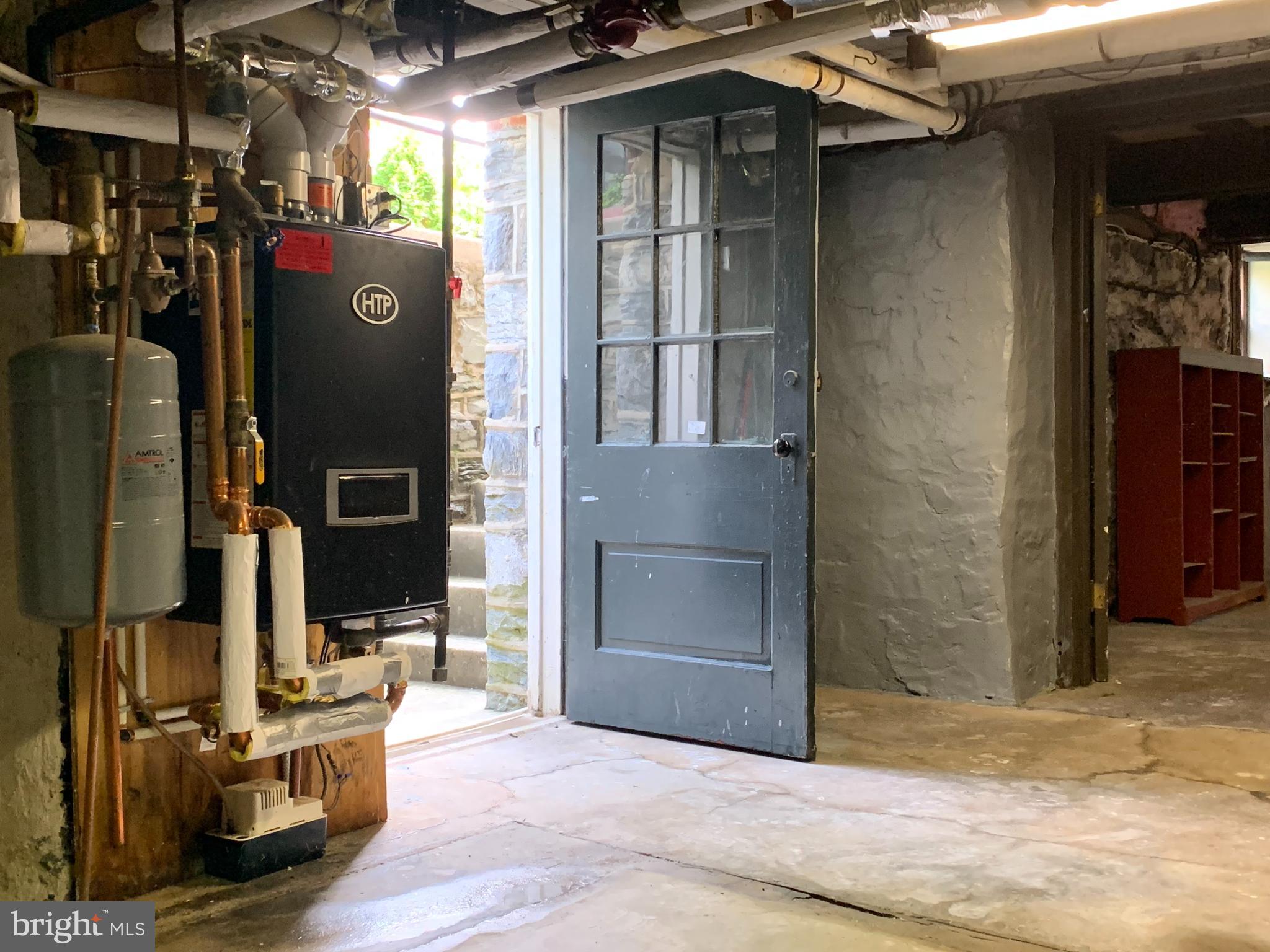 SCHOOL LANE HILLS - Residential