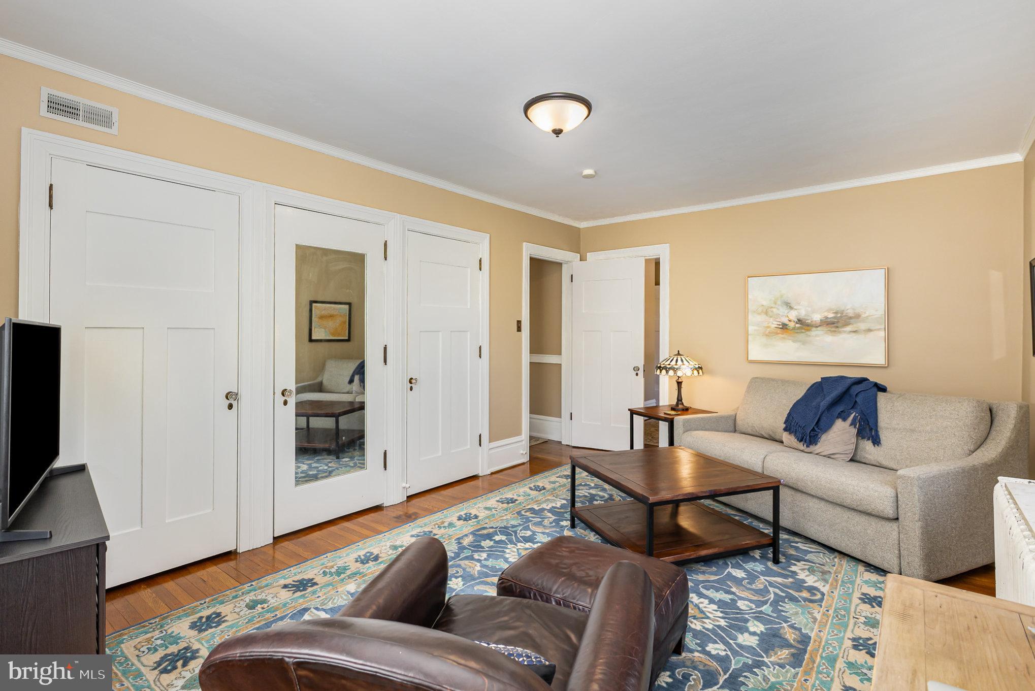 SCHOOL LANE HILLS - Residential