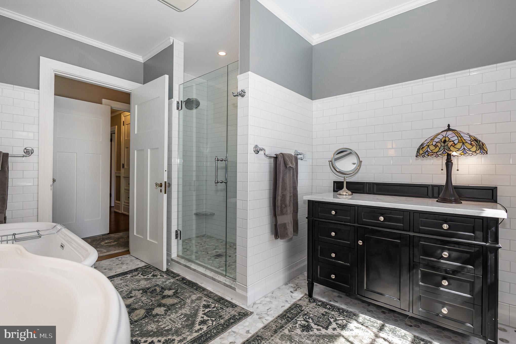 SCHOOL LANE HILLS - Residential