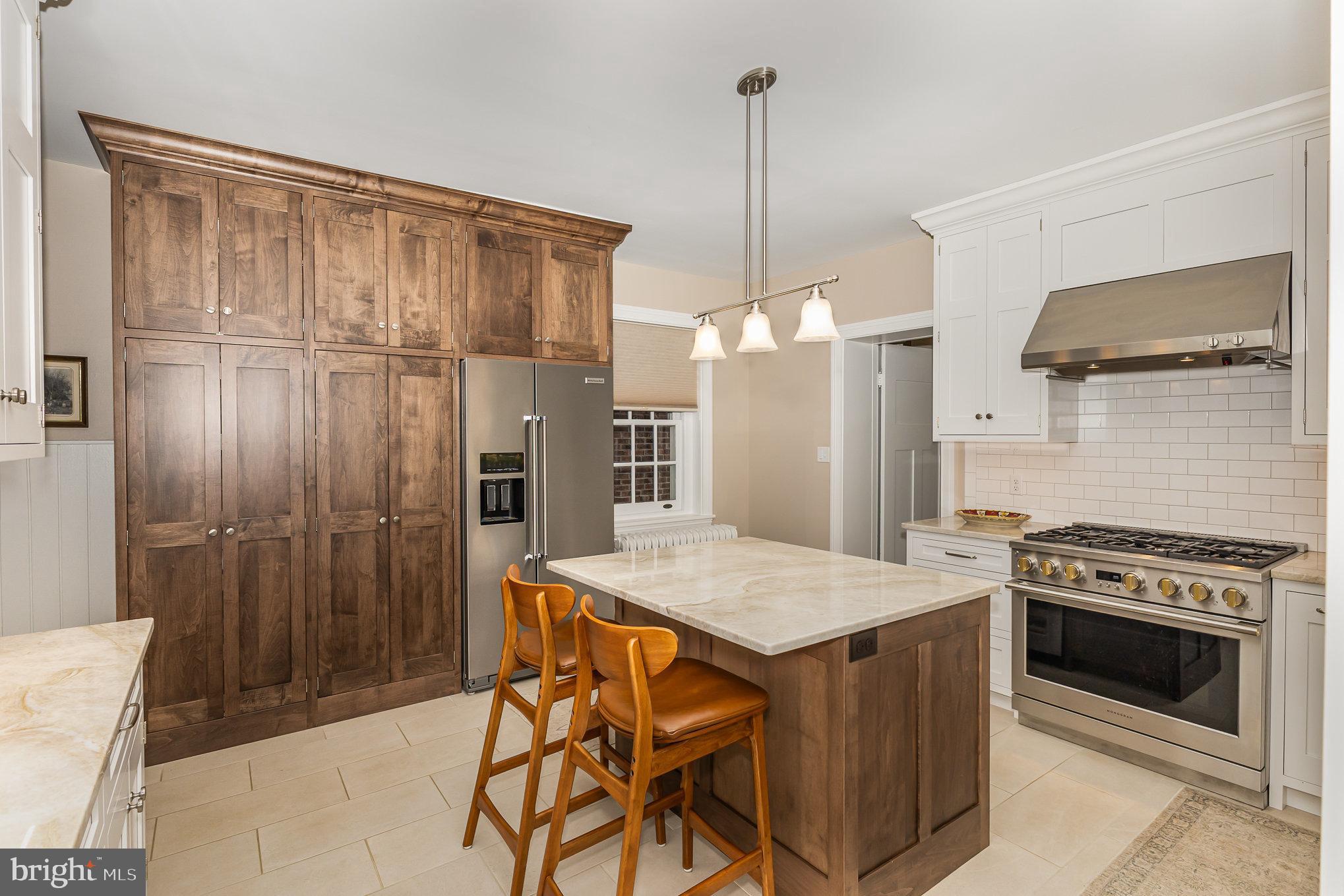 SCHOOL LANE HILLS - Residential