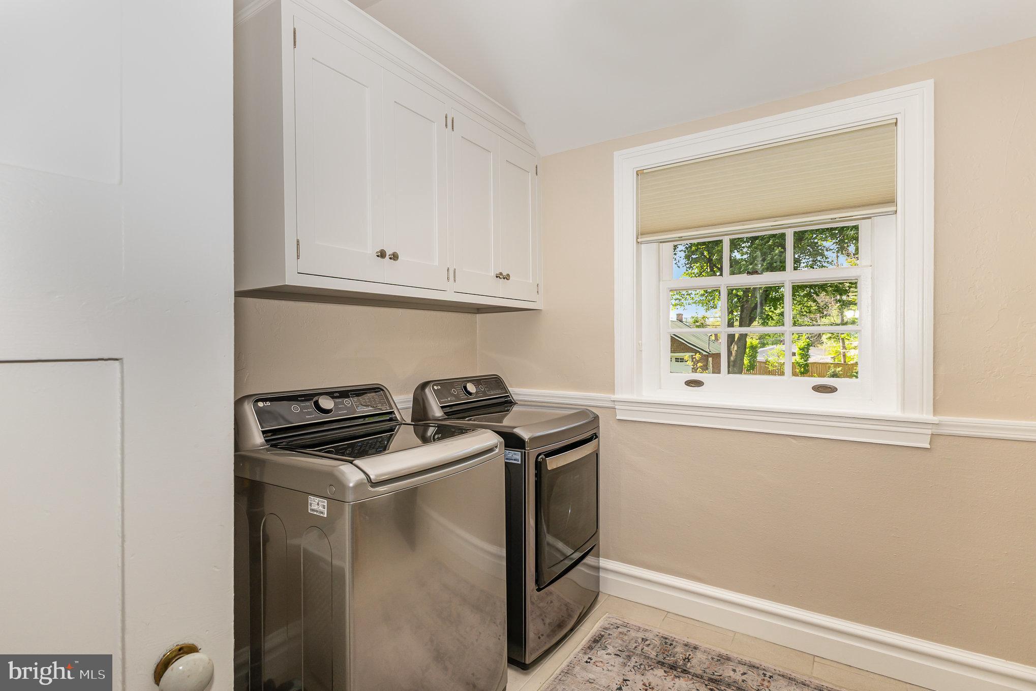 SCHOOL LANE HILLS - Residential