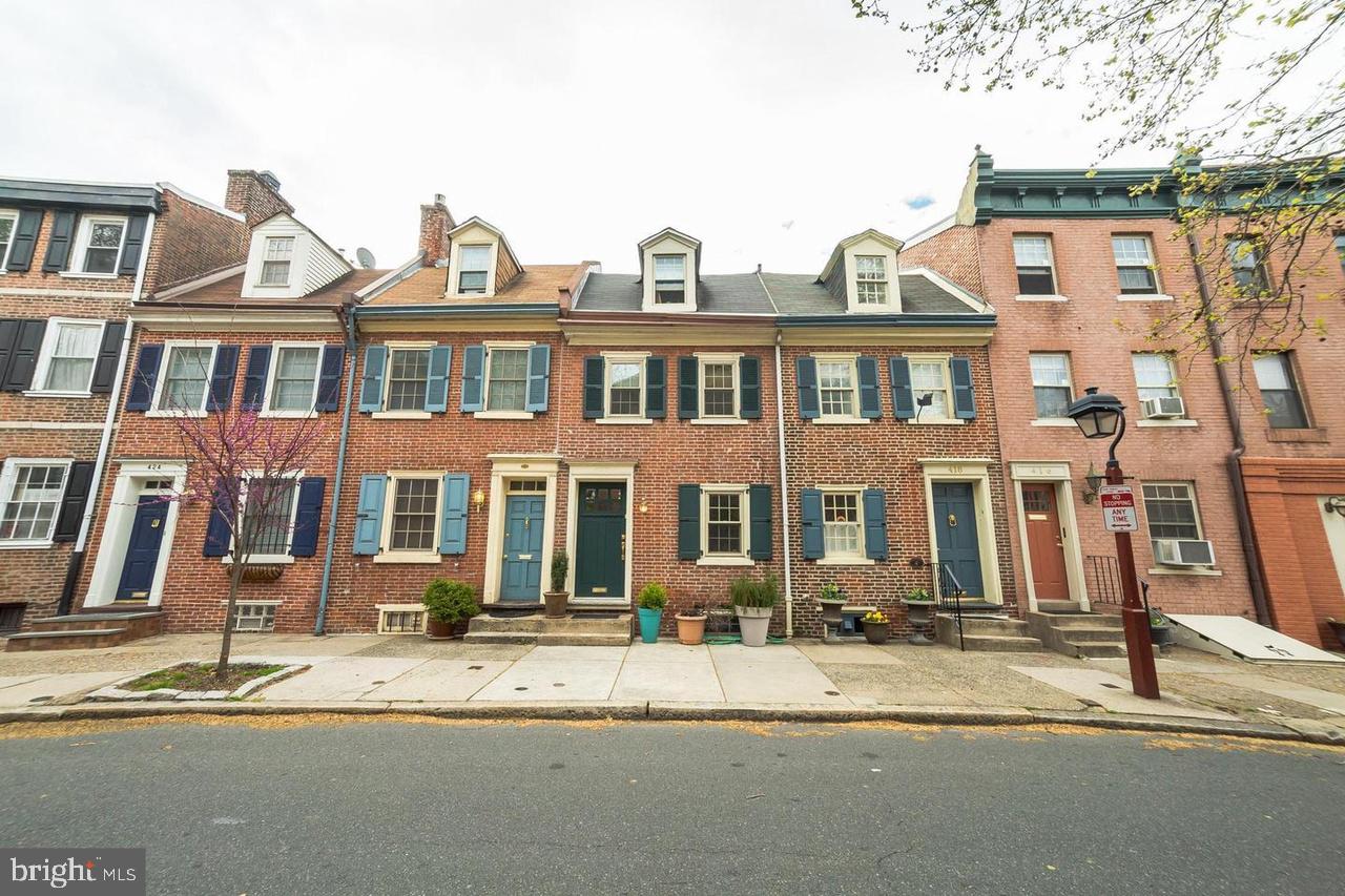 SOCIETY HILL - Residential Lease