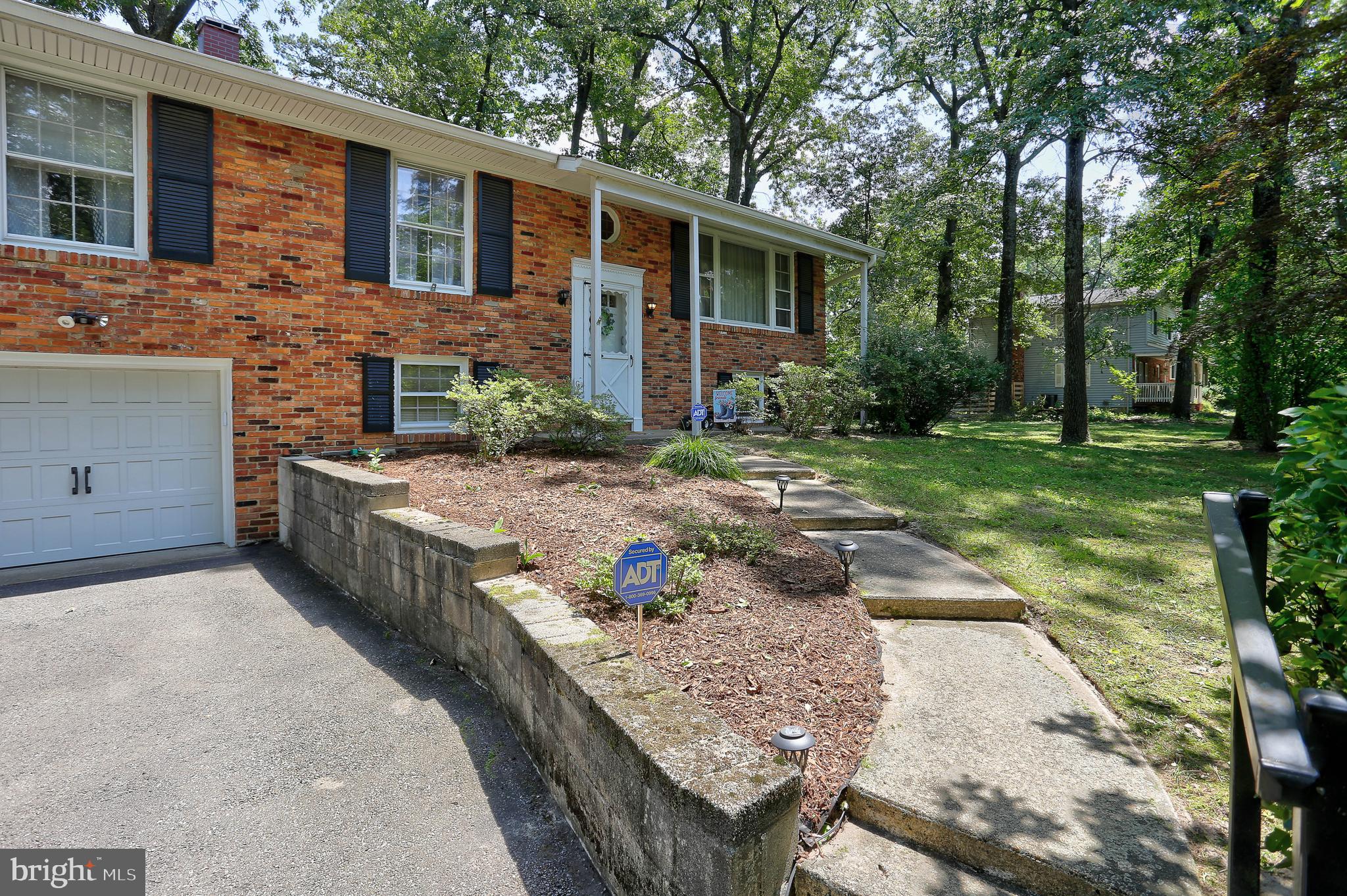 826 MEADOW ROAD