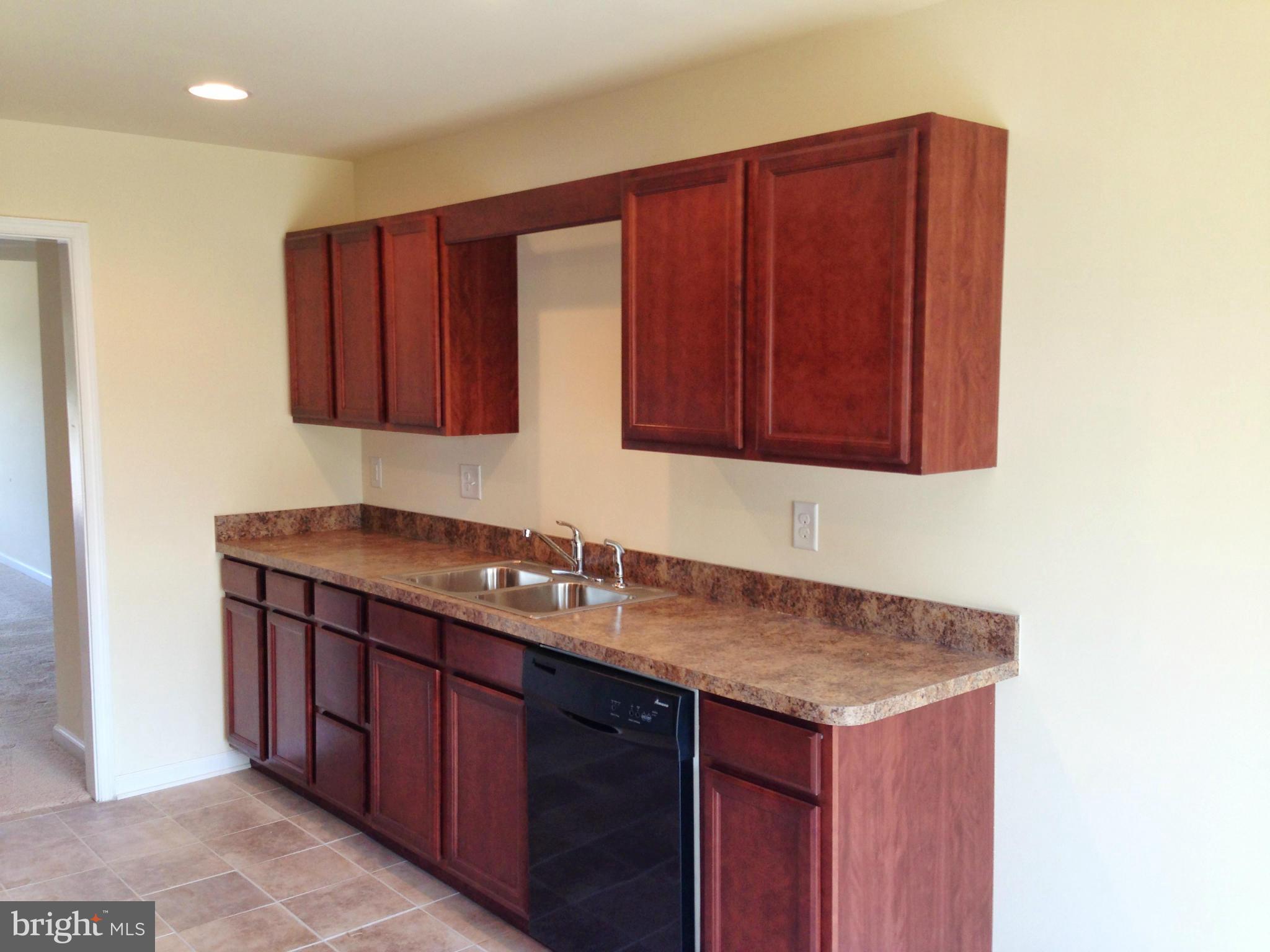 THE TOWNES AT OAKHURST - Residential