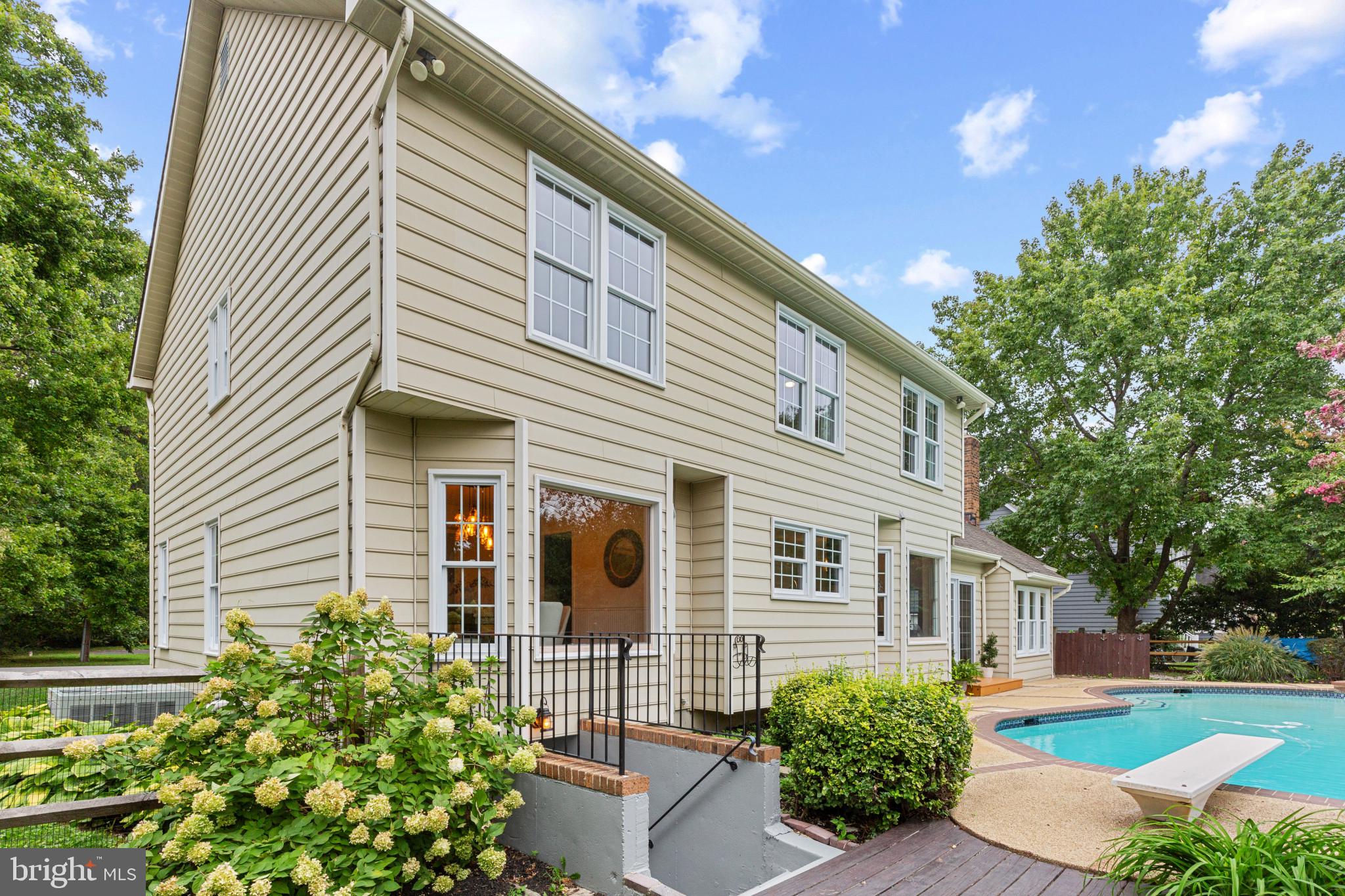 PLEASANT PLAINS - Residential