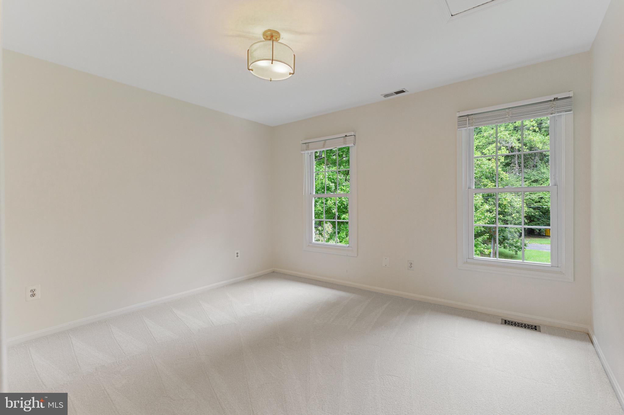 PLEASANT PLAINS - Residential