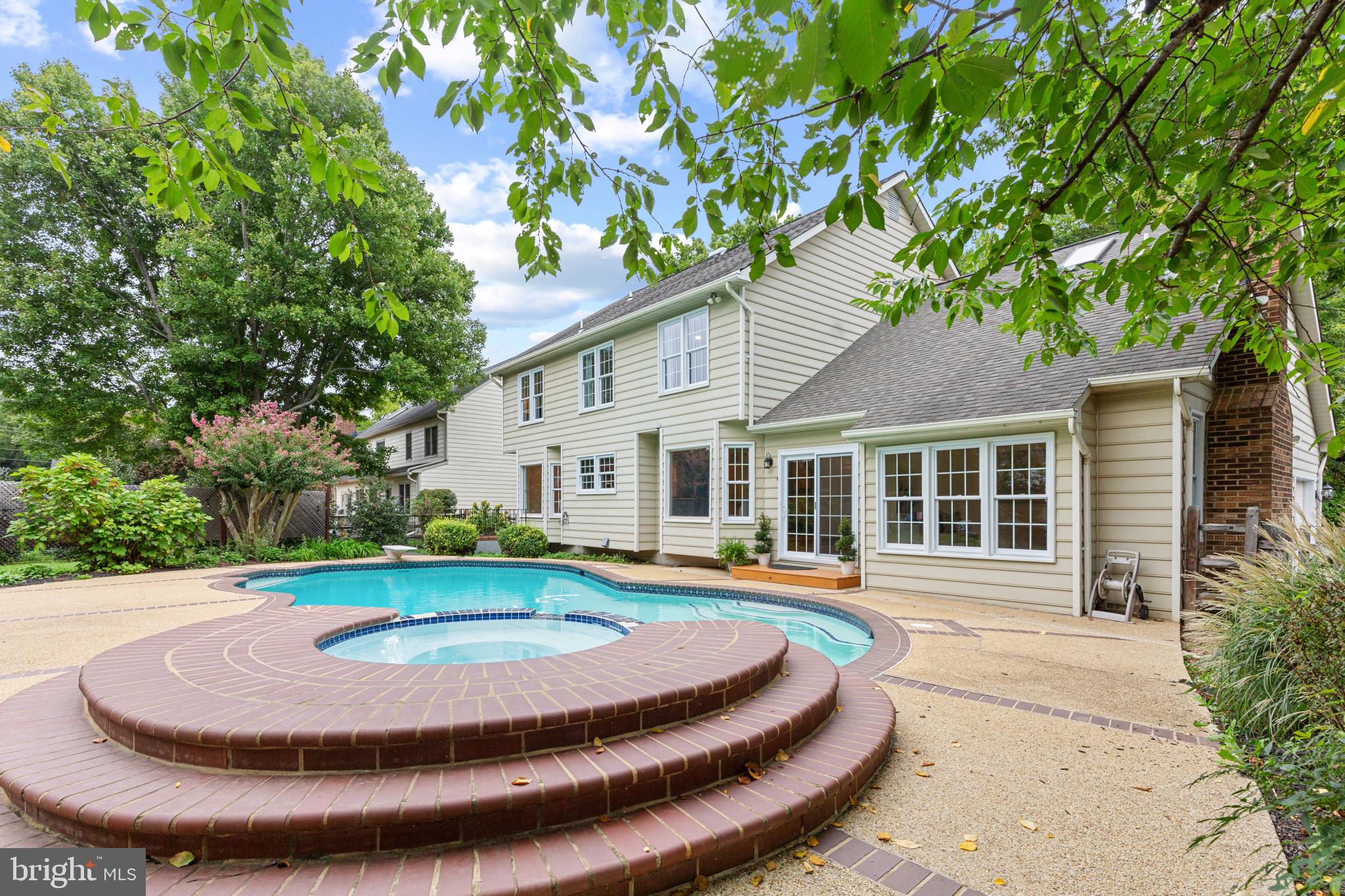 PLEASANT PLAINS - Residential