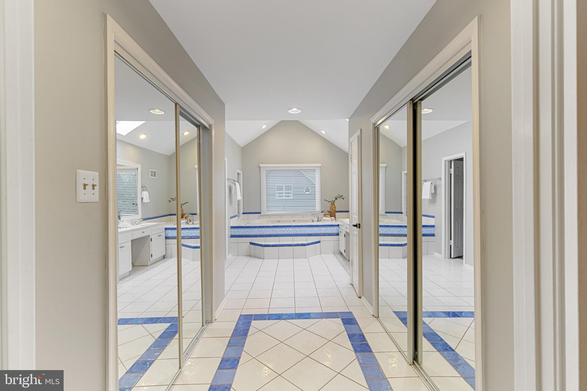 PLEASANT PLAINS - Residential