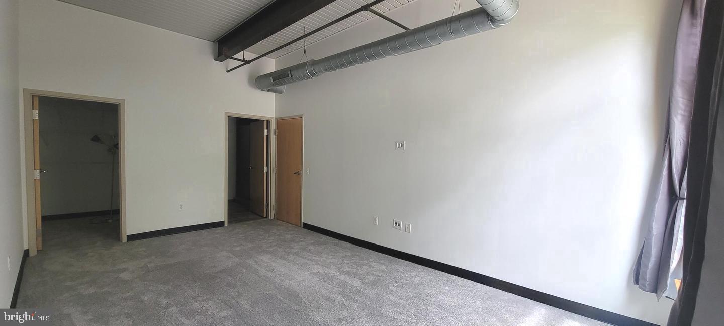 INDUSTRY - Residential Lease