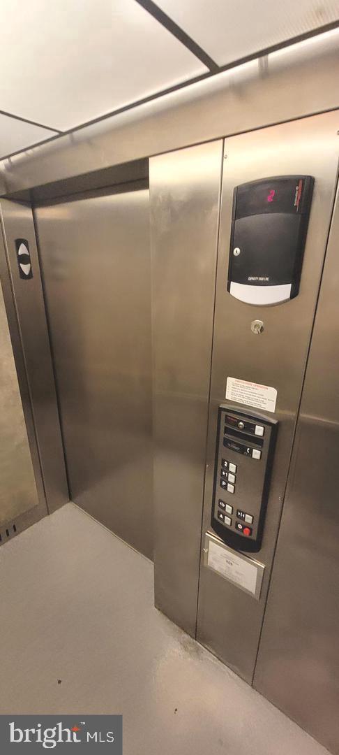 INDUSTRY - Residential Lease