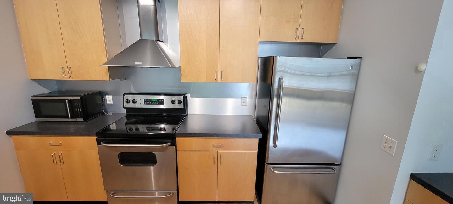 INDUSTRY - Residential Lease