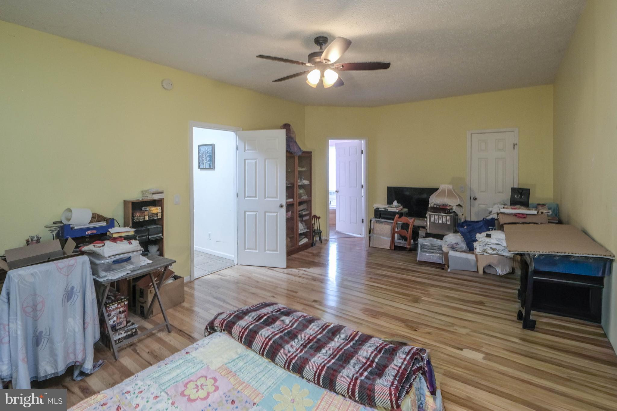 SHANGRI-LA - Residential