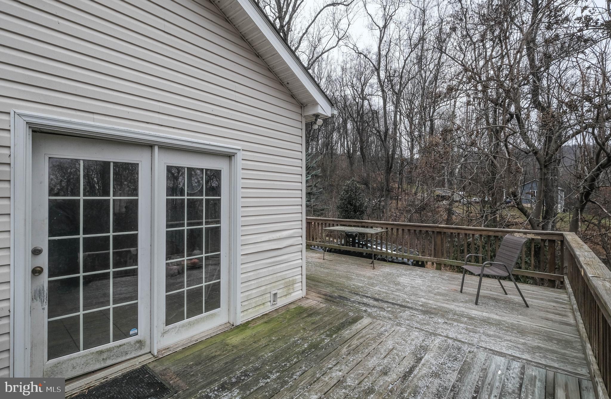 SHANGRI-LA - Residential