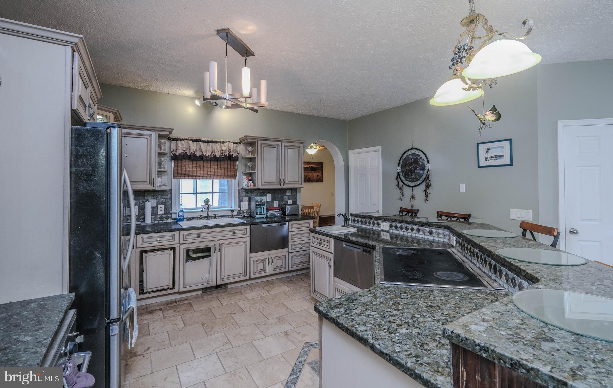 SHANGRI-LA - Residential