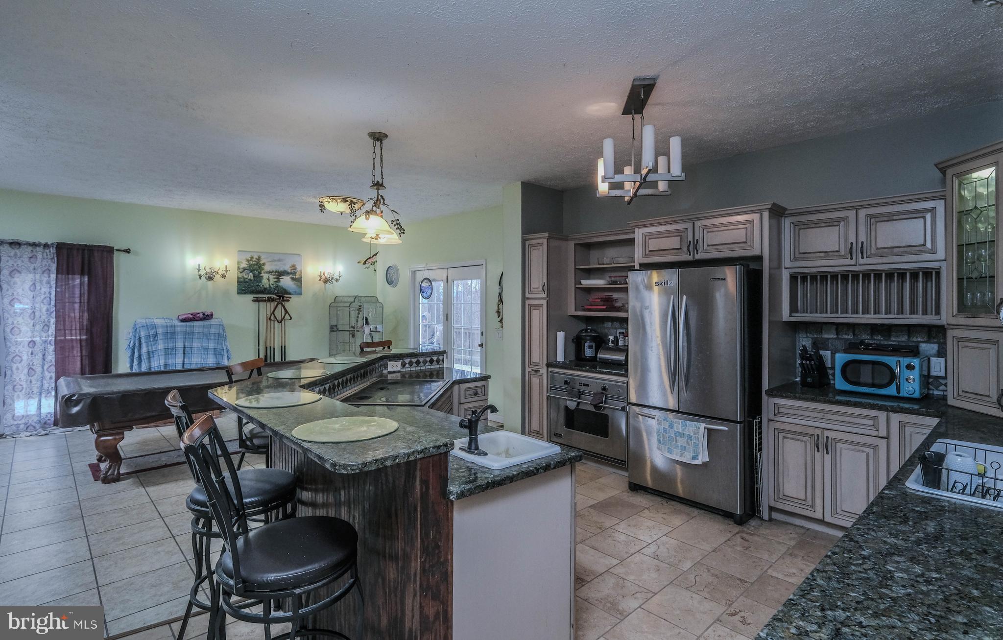 SHANGRI-LA - Residential