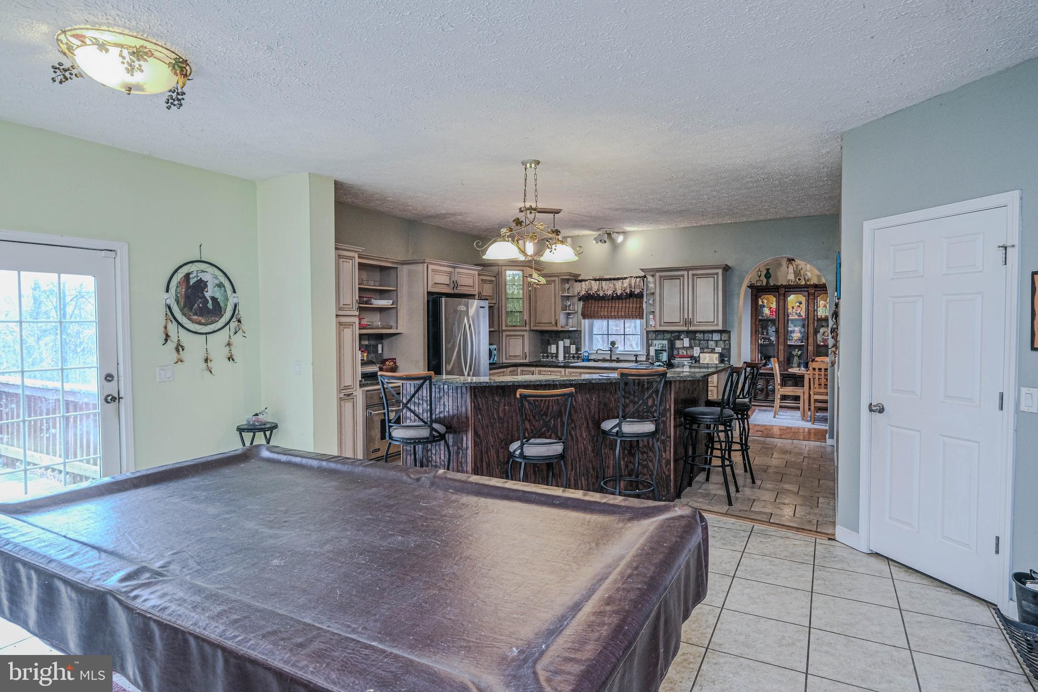 SHANGRI-LA - Residential