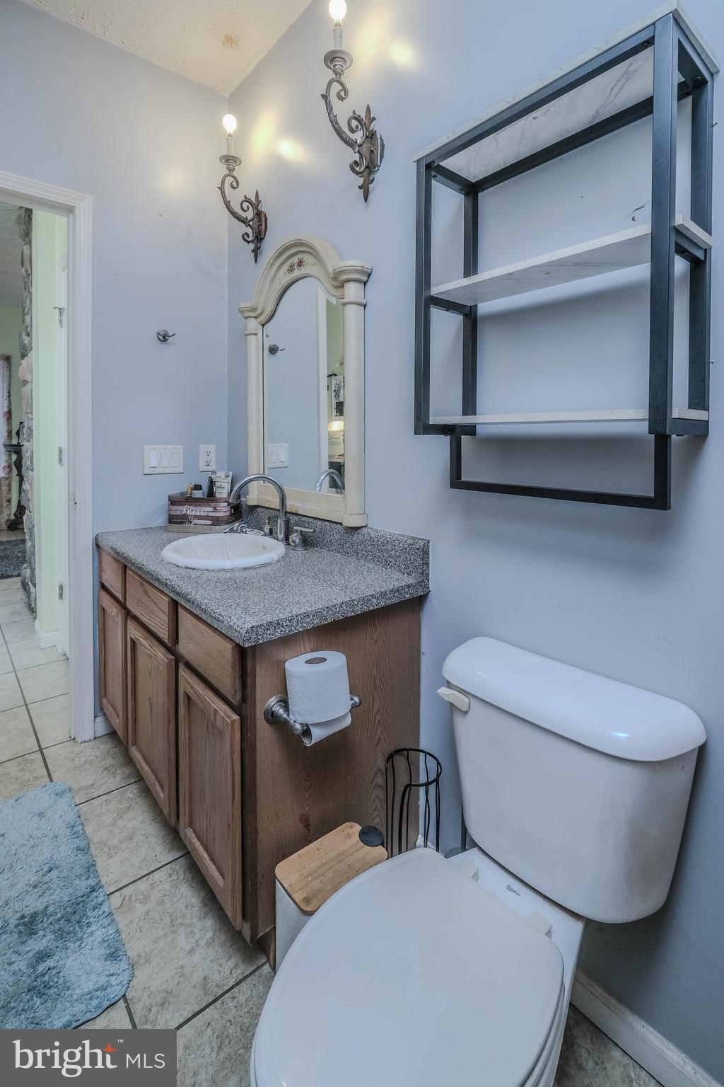 SHANGRI-LA - Residential