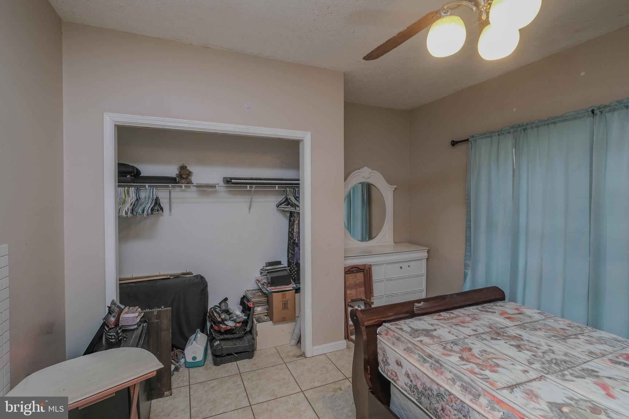 SHANGRI-LA - Residential