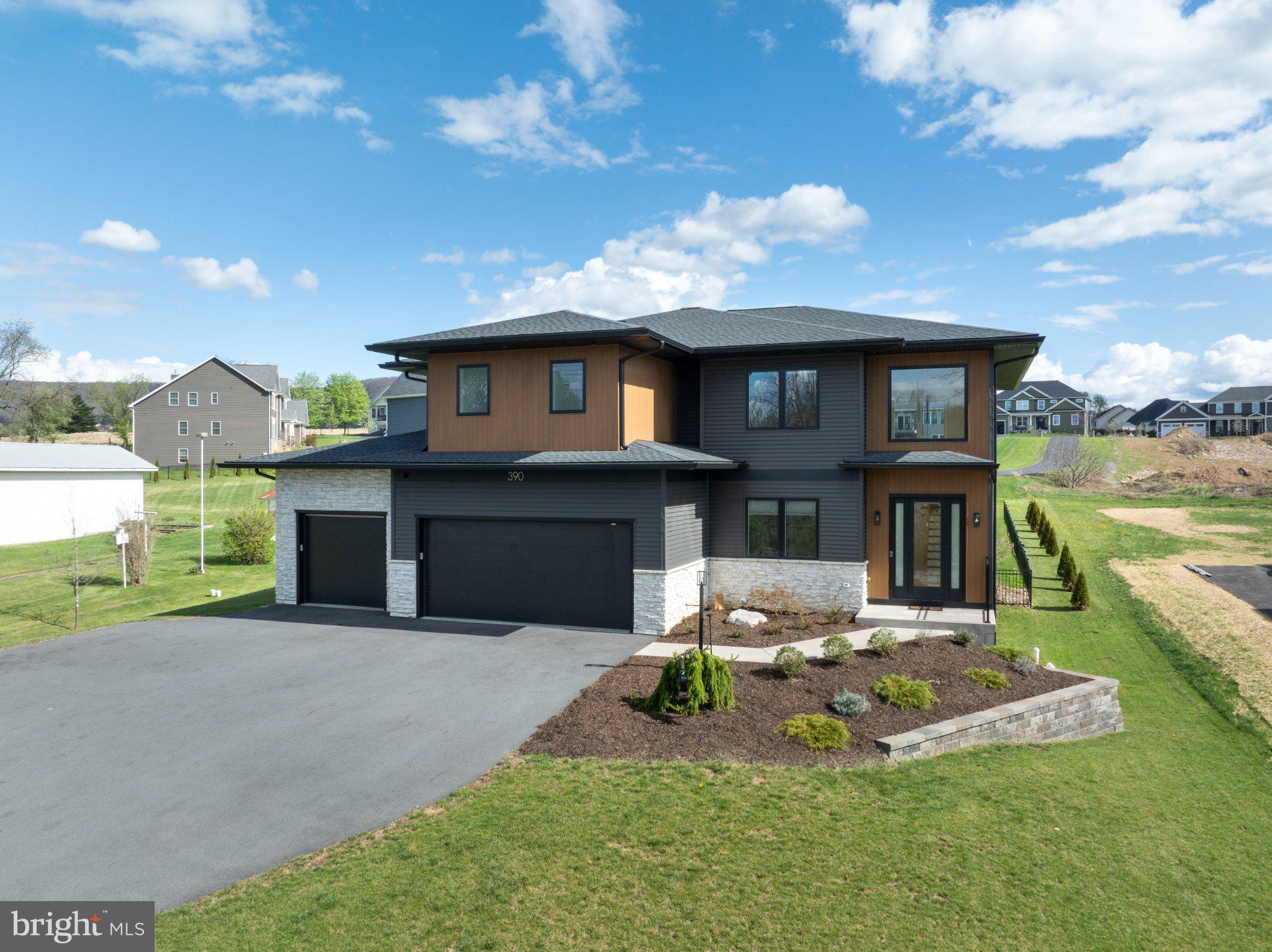 Completed in 2024, this striking modern home offers over 3,200 square – image 71