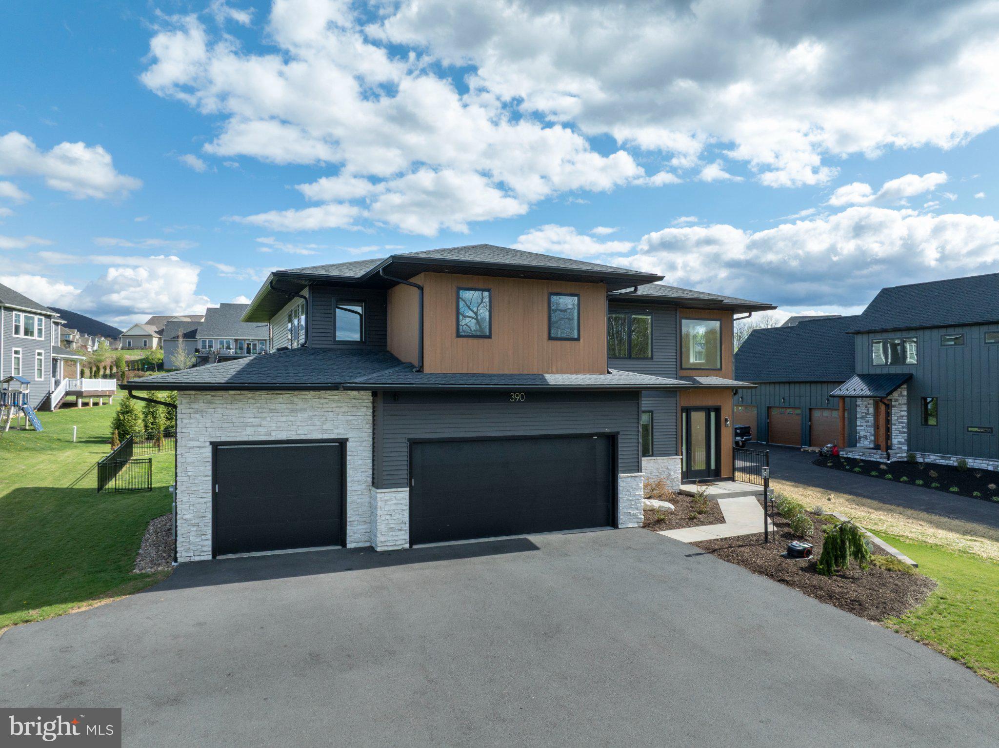 Completed in 2024, this striking modern home offers over 3,200 square – image 77