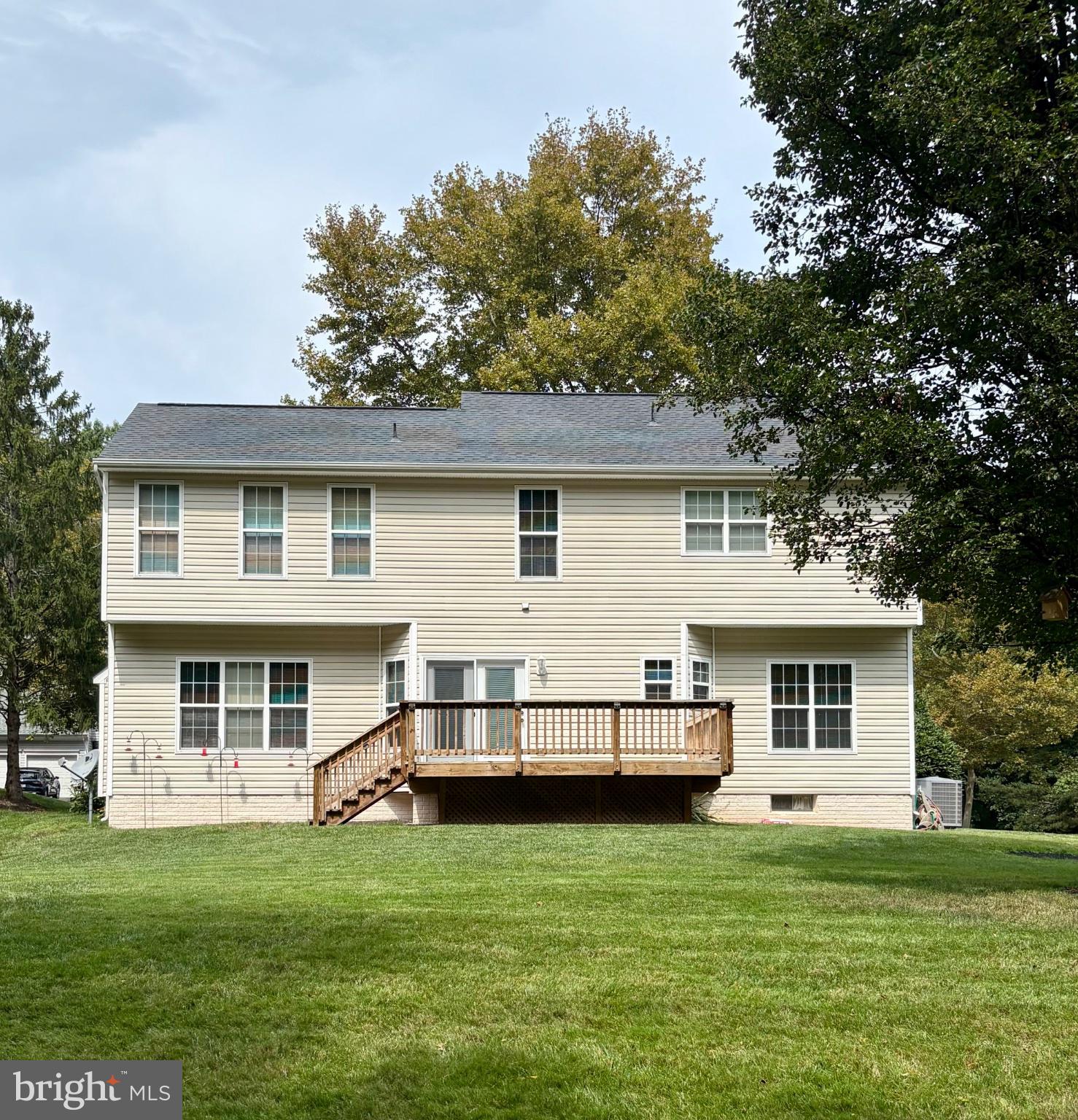 5885 FINCASTLE DRIVE