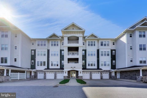 Condo For Sale - 13901 Belle Chasse Boulevard #215<br/> Prince Georges County, LAUREL, MD 20707