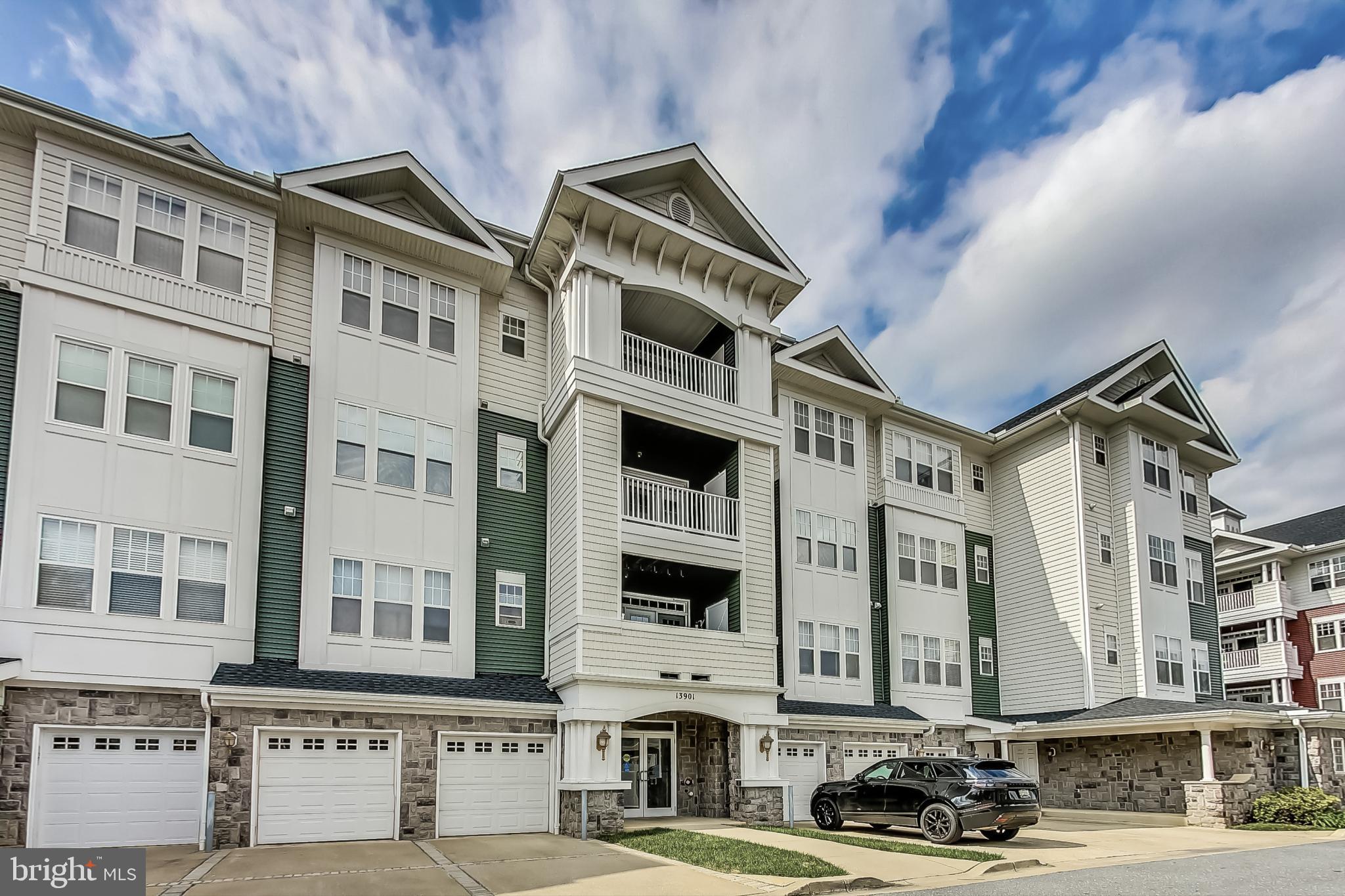 13901 BELLE CHASSE BOULEVARD 215