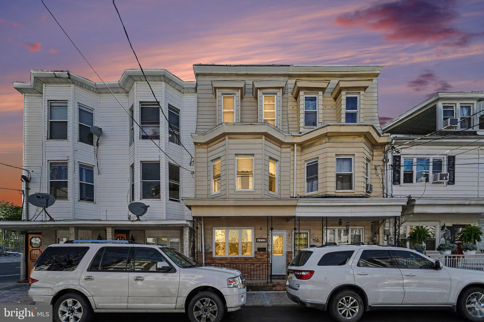 123 N Jardin Street