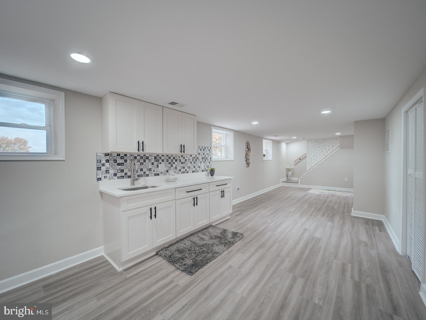 THOMSON ESTATES - Residential