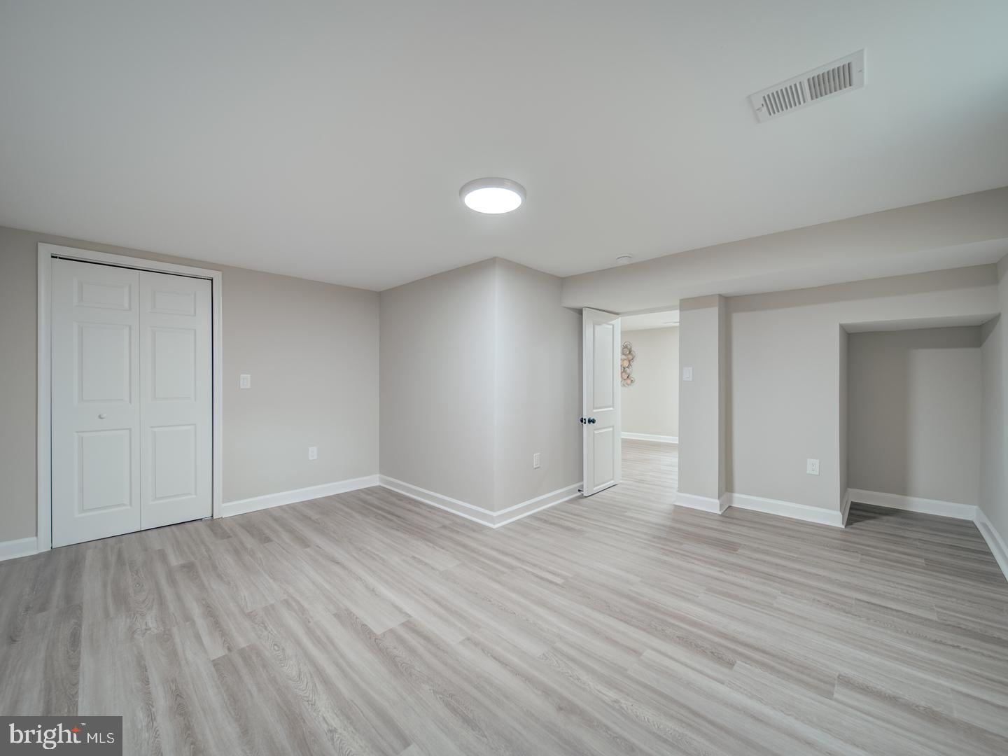 THOMSON ESTATES - Residential